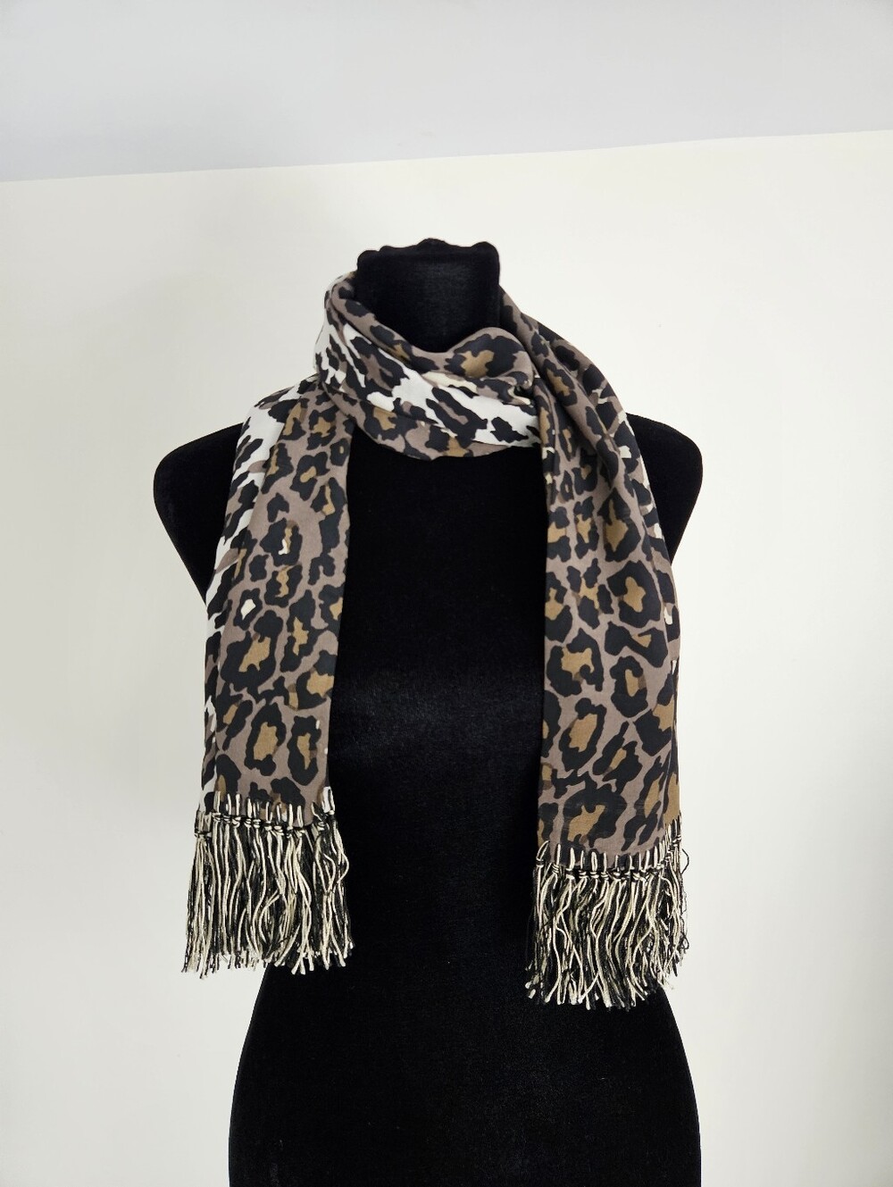 Vintage Leopard Print Fringe Scarf